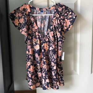 Old Navy NEW 🌼Floral Flutter Sleeve V Neck Top